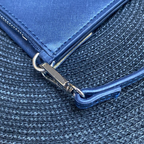 Toss designs navy envelope crossbody - Picture 9 of 9